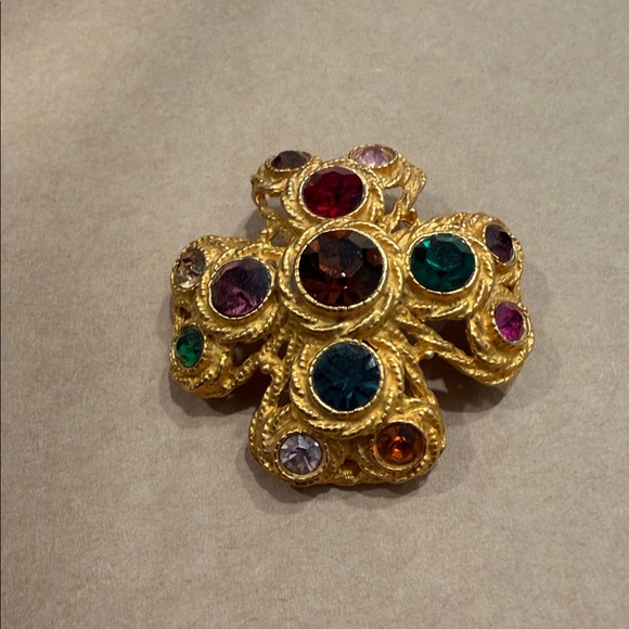 Vtg Goldtone Multicolor Gemstone Maltese Cross Brooch - Picture 3 of 9